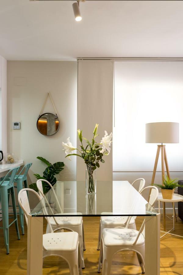 El Rio Apartment Seville Luaran gambar