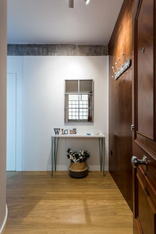 El Rio Apartment Seville Luaran gambar